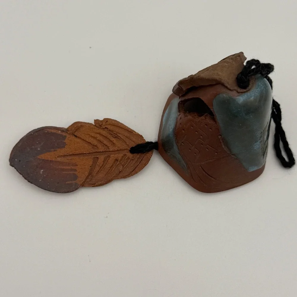 Southwestern Pueblo Clay Bell Ornament Terracotta Feather‎ Native Style Decor